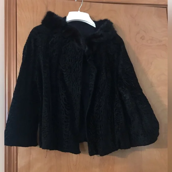 Women’s Persian Lambs Fur black jacket/Mink Fur around the collar. size Medium - Picture 1 of 3